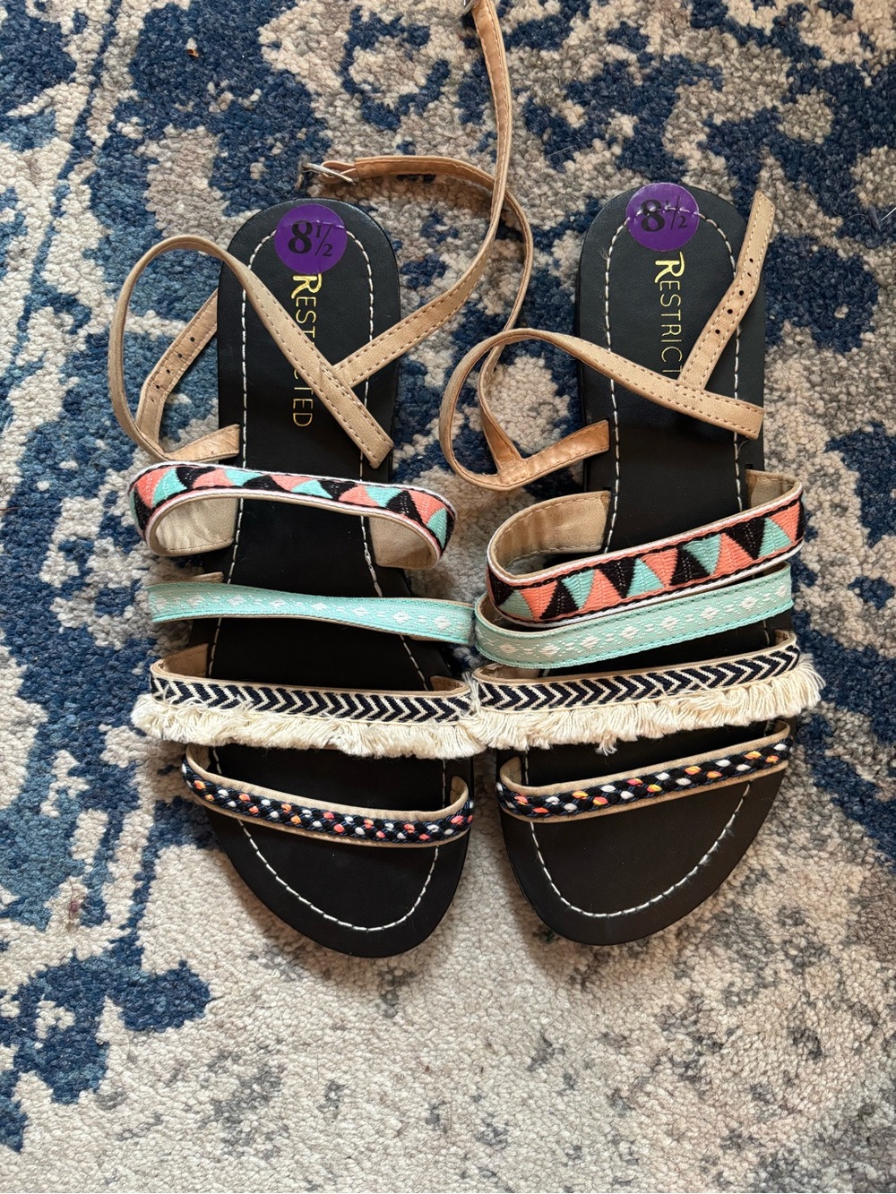 Restricted Boho Fringe Multi Color Printed Flat Sandal Womens size 8.5.